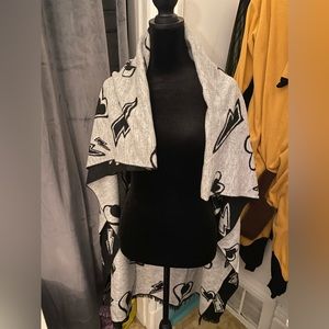 Two side scarf black and grey with some cute pattern USED